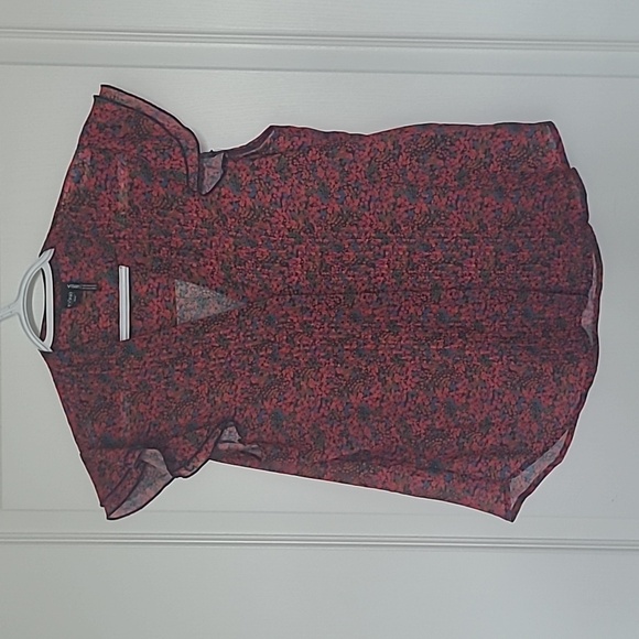 Floral blouse - Picture 1 of 4